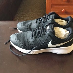 Nike star runner sneakers